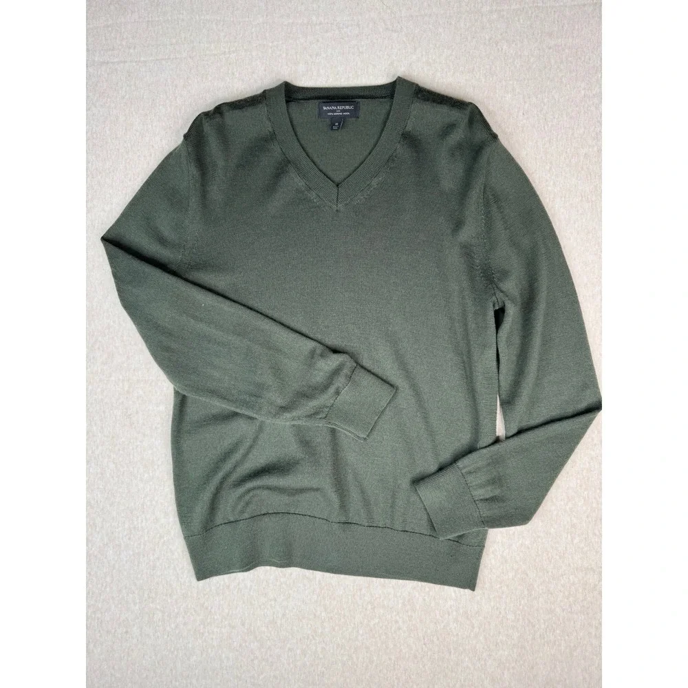 Banana Republic 100% Merino Wool Sweater Men's M Green V-Neck Lightweight